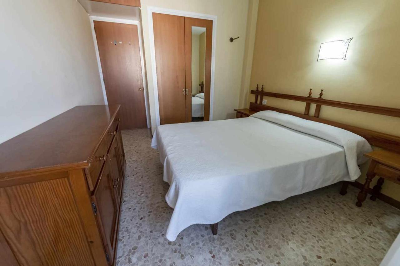 Apartamento Las Antillas con piscina en playa Els Fenals Lloret de Mar Exterior foto