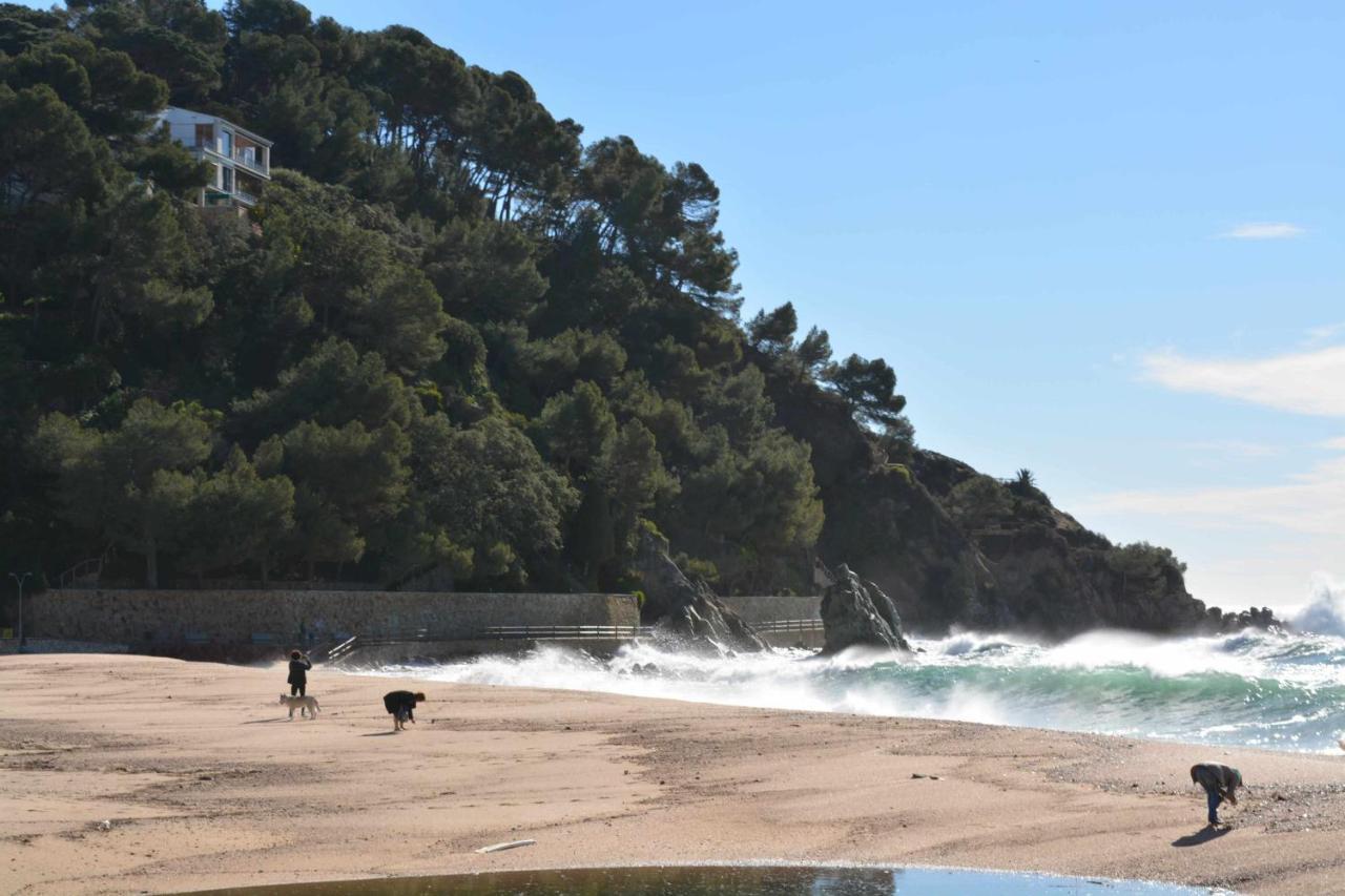 Apartamento Las Antillas con piscina en playa Els Fenals Lloret de Mar Exterior foto